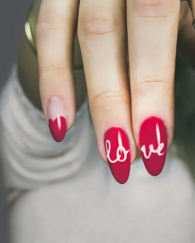 Unhas vermelhas com nail art